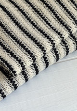 Tissu crochet de coton Ecru rayé Noir - par 10 cm