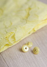 Bouton à coudre en nacre Wink Glossy 10 mm - Plusieurs couleurs