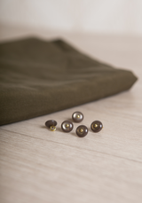 Bouton à coudre en nacre Wink Glossy 10 mm - Plusieurs couleurs