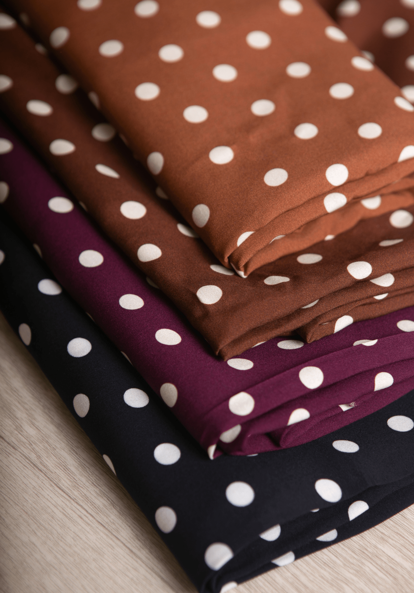 Tissu popeline de viscose imprimée Lunares - Plusieurs coloris - Maison Fauve