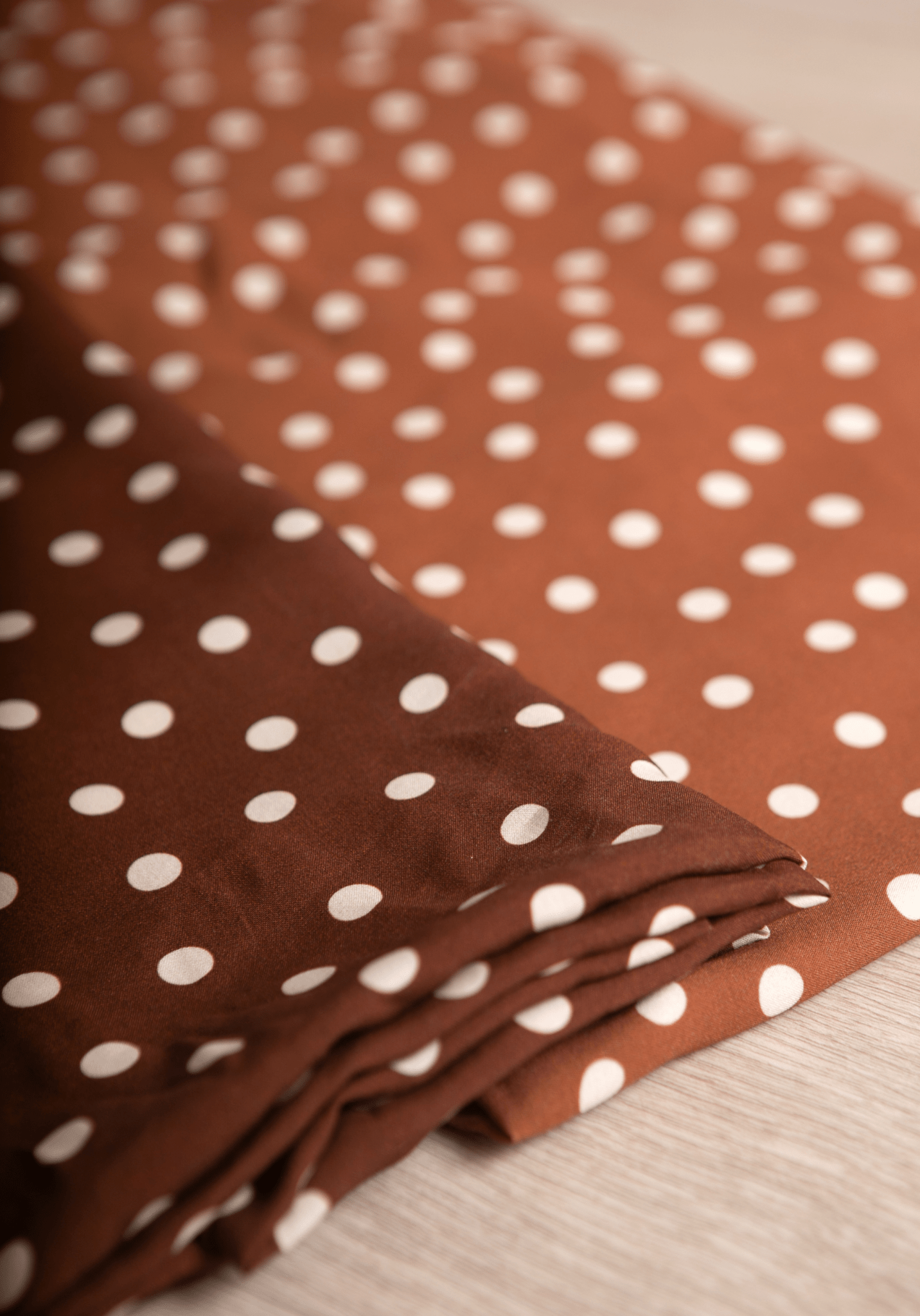 Tissu popeline de viscose imprimée Lunares - Plusieurs coloris - Maison Fauve