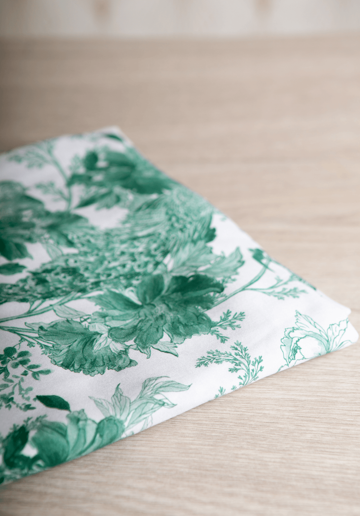 Tissu popeline de viscose imprimée Manifesto - Plusieurs coloris - Maison Fauve
