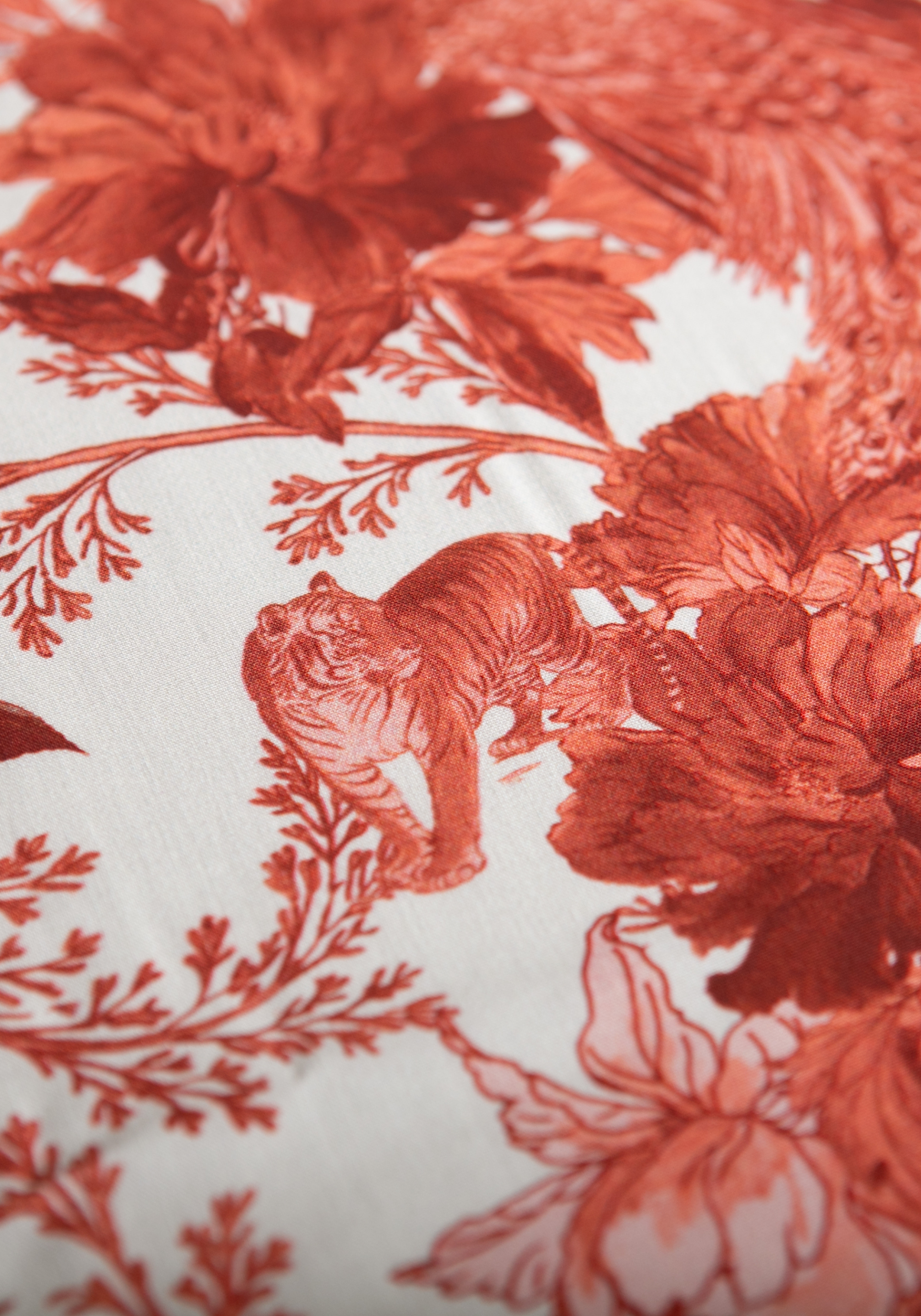 Manifesto printed viscose poplin fabric - Several colors