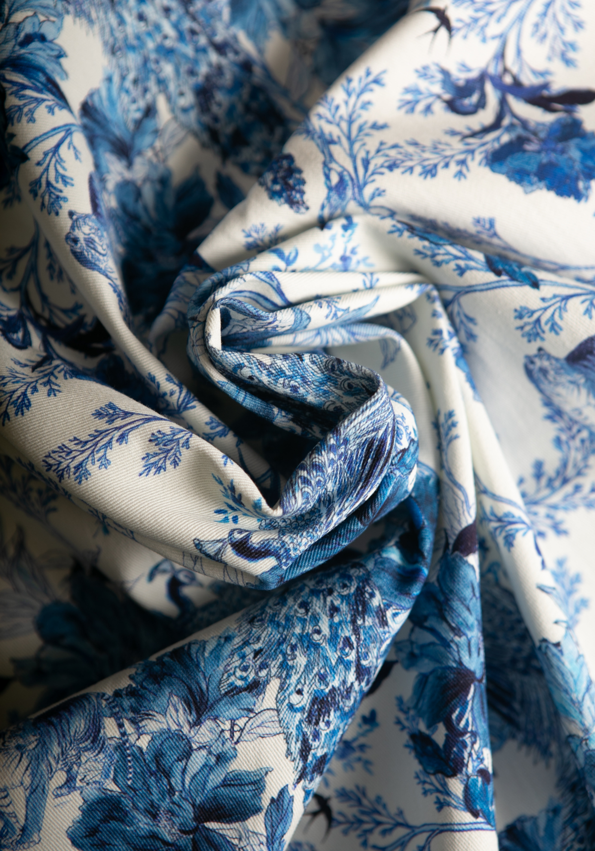 Manifesto printed cotton gabardine fabric - Several colours