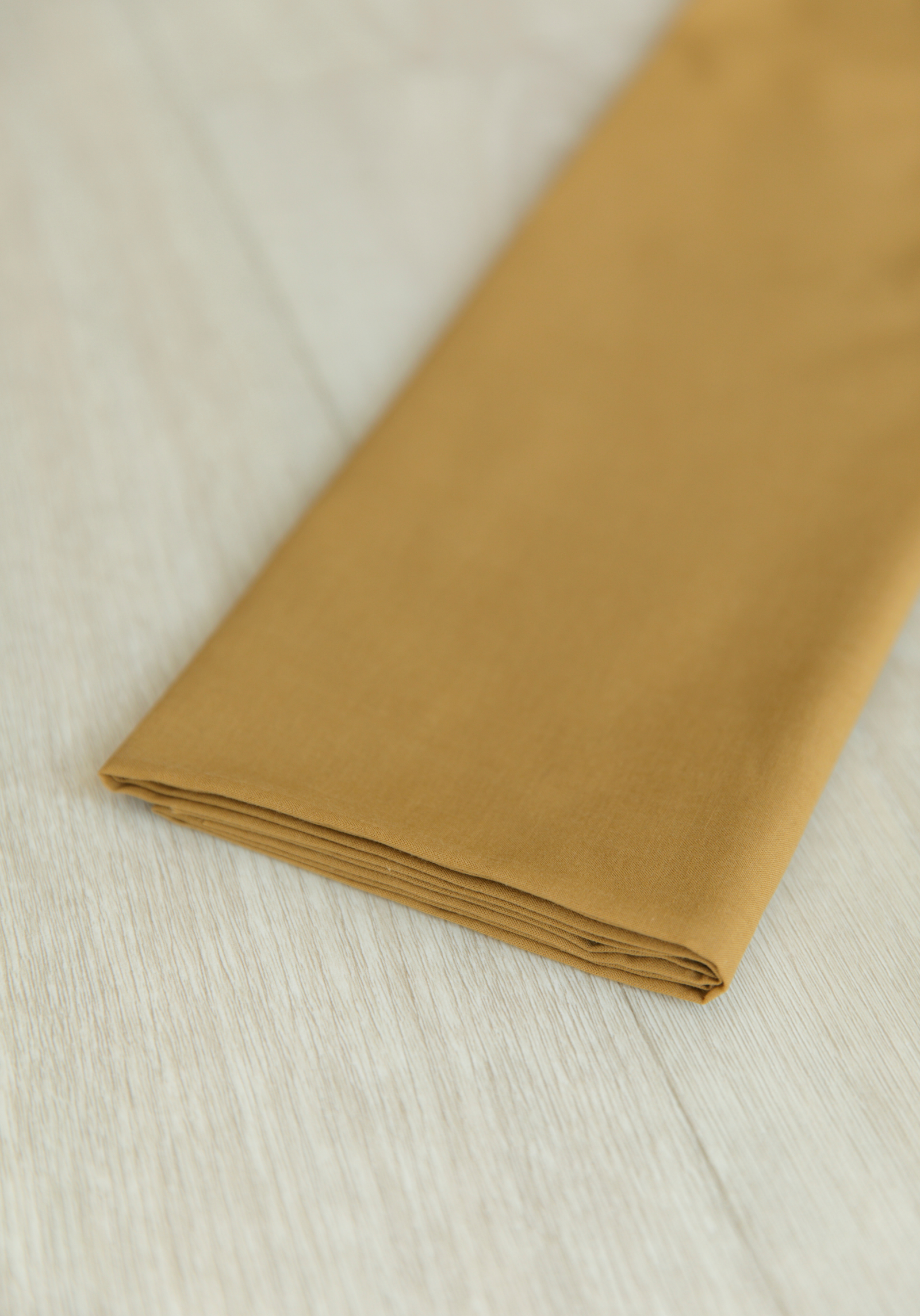 neuf==5m,80x1m,13=== tissus voile pour sari ou séries de rideaux ,aériens neuf==5m,80x1m,13=== tissus voile pour sari ou séries de rideaux ,aériens