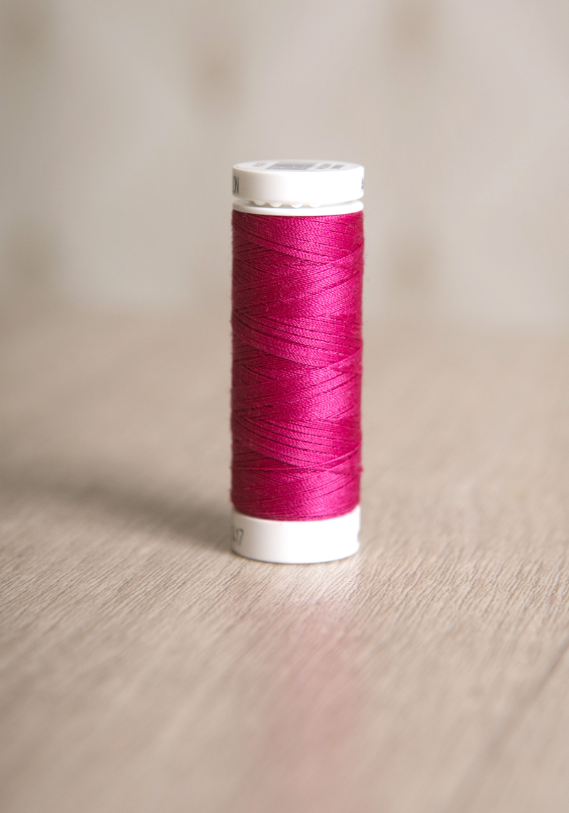 Fil à coudre polyester pour machine couleur vert de noël
