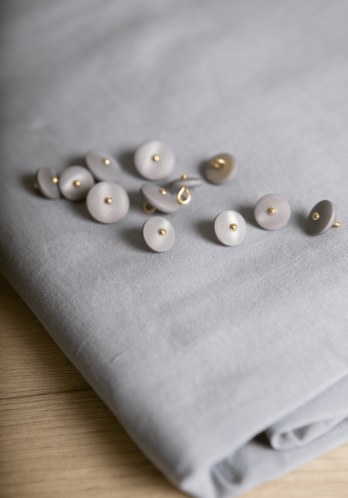 Bouton à queue en nacre Wink Mat - 12 ou 15 mm - Plusieurs coloris - Maison Fauve