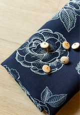 Bouton à queue Wink Mat Écru