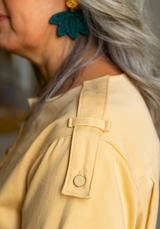 Dot sand button with gold glitter