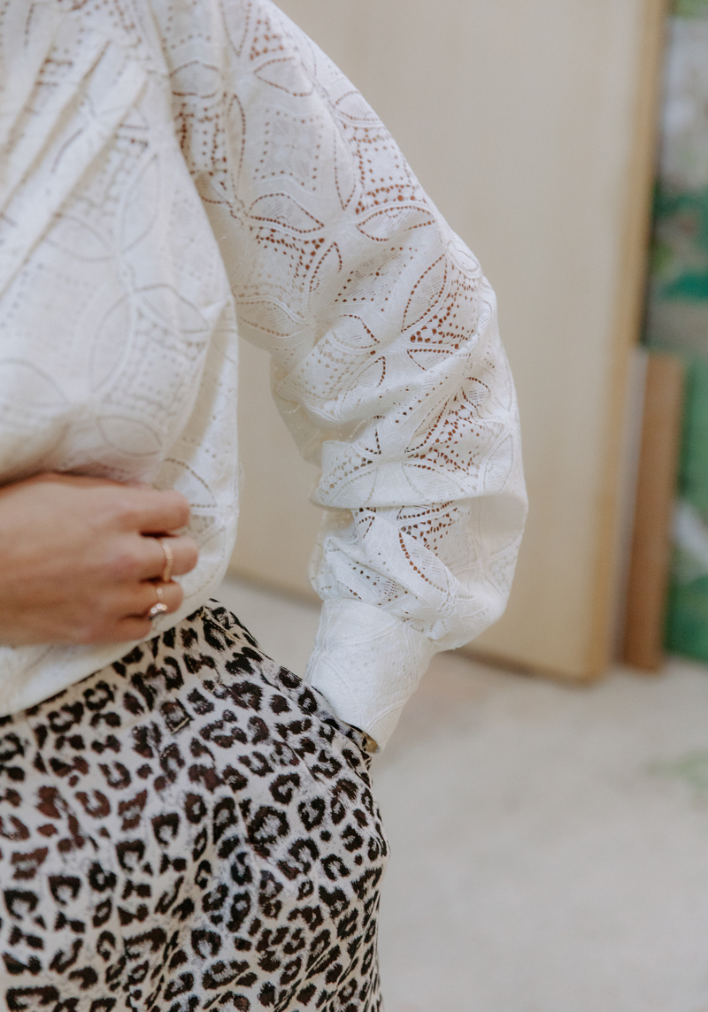 Chelsea Blouse Sewing Pattern / PDF (A4, A3, A0, US Letter) - Frames, Layers by Size, Video Projection