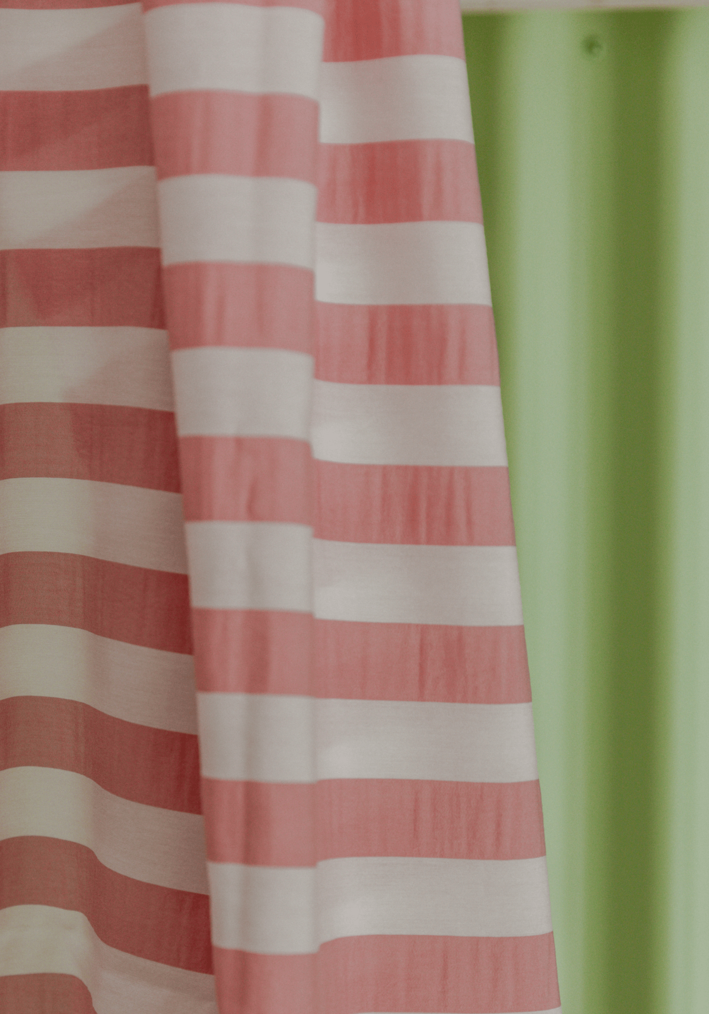 COUPON 250 CM - Tissu voile poly viscose à rayures Berlingot - Rose Romance - Maison Fauve