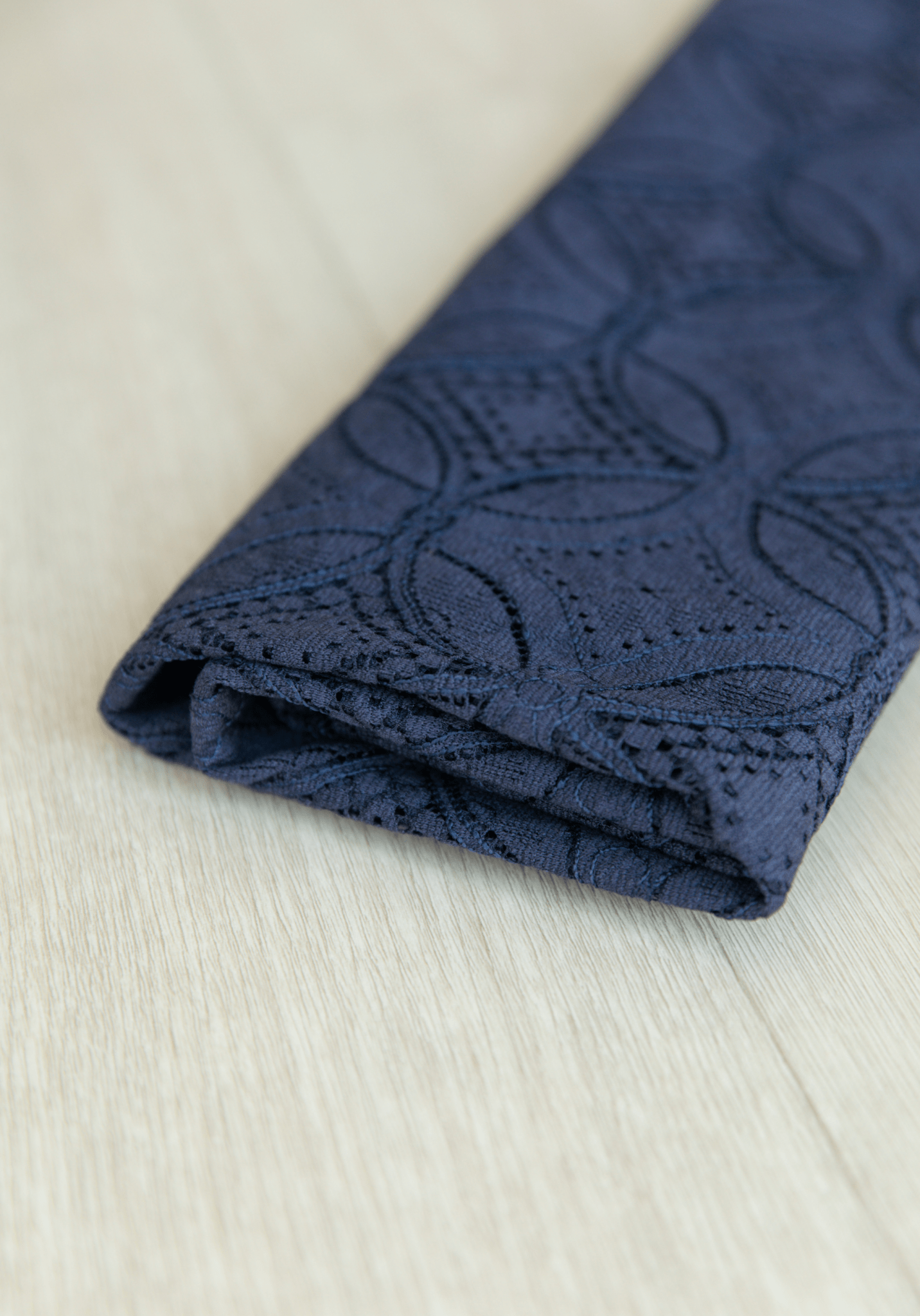 COUPON 30 cm - Tissu dentelle Botanica - Smoky Blue - Maison Fauve