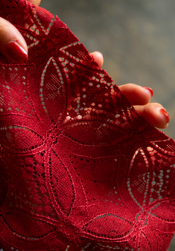 Tissu dentelle Rouge Cherry - par 10 cm