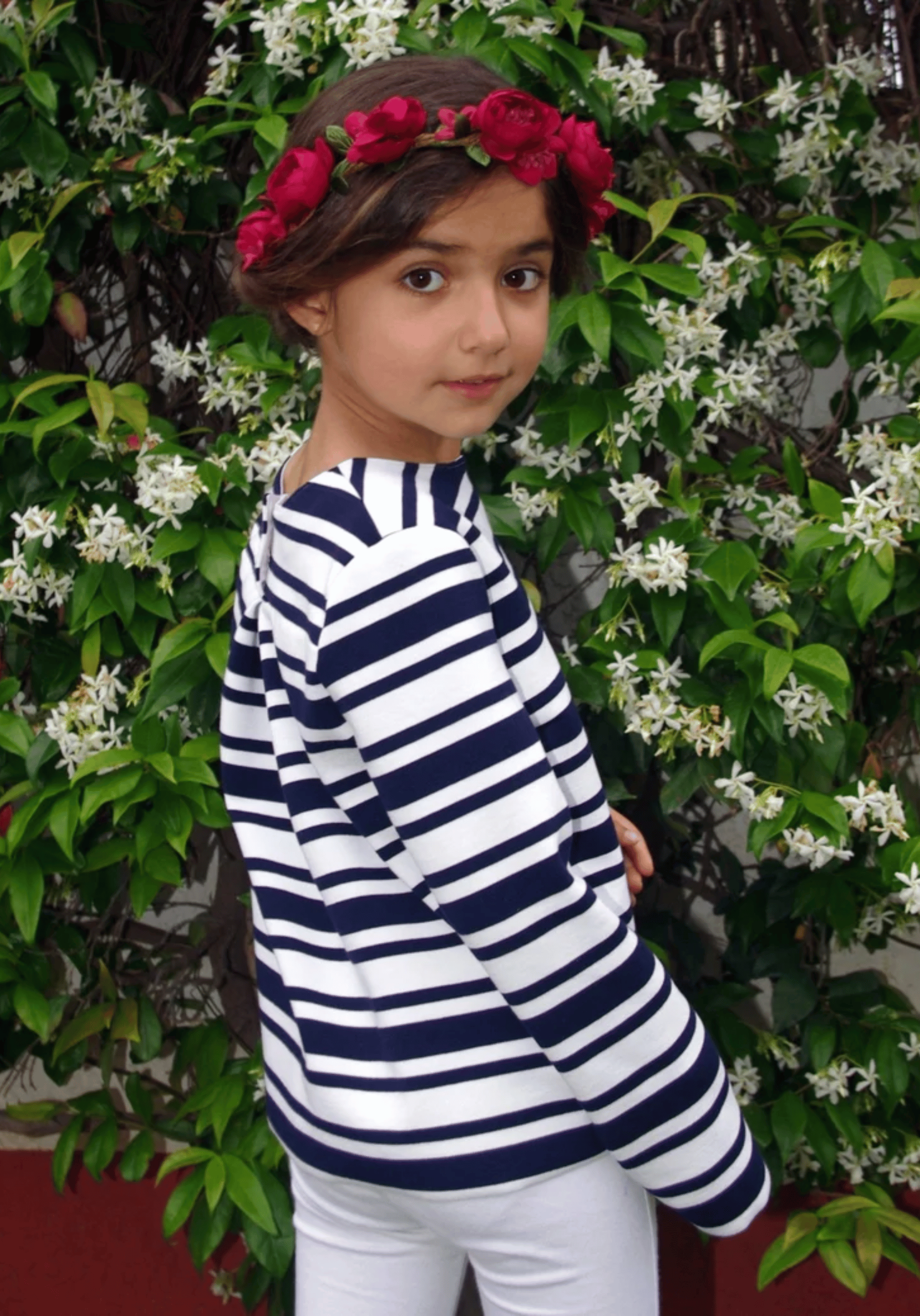 Girl's blouse sewing pattern Miss Violette - Paper pattern