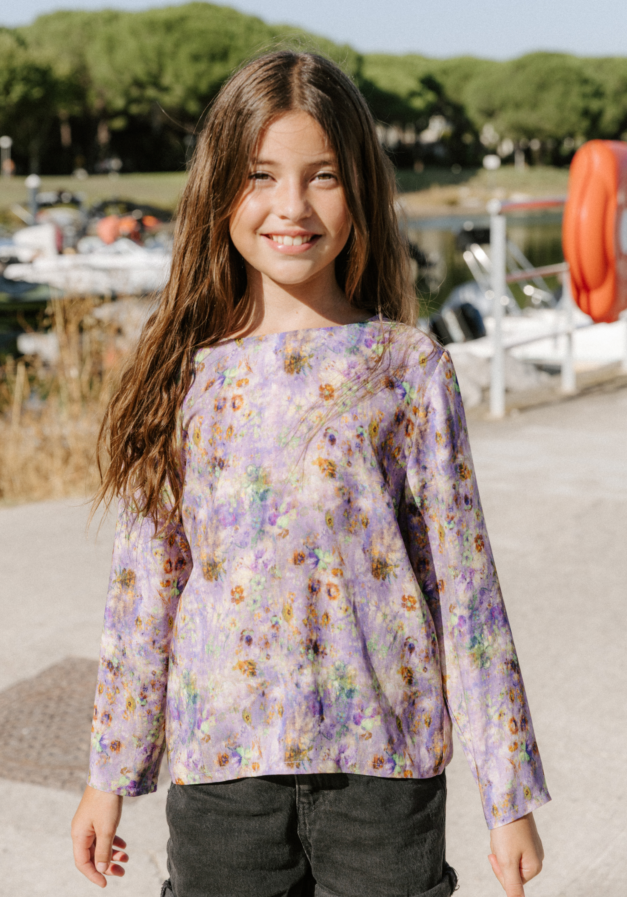 Girl's blouse sewing pattern Miss Violette - Paper pattern