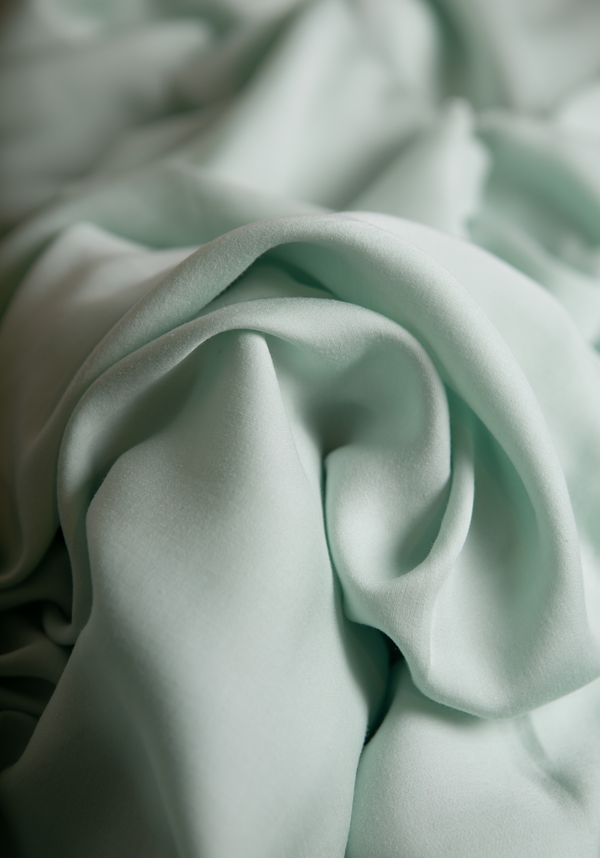COUPON 40 cm - Tissu satin de tencel mat léger - Vert Amande