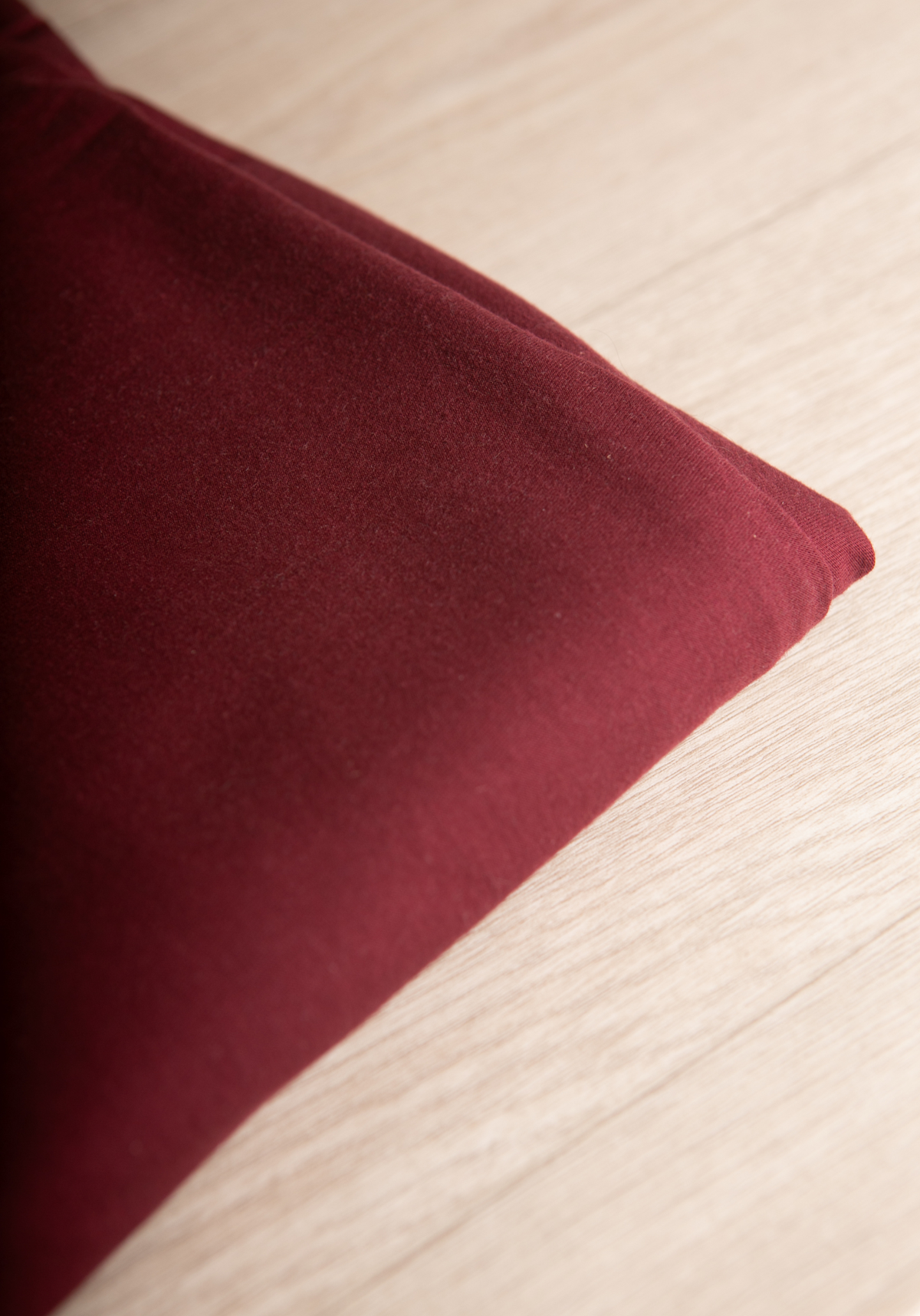 Soft 100% cotton jersey in burgundy and dusty pink