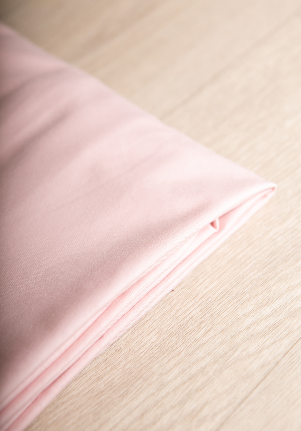 Soft 100% cotton jersey in burgundy and dusty pink
