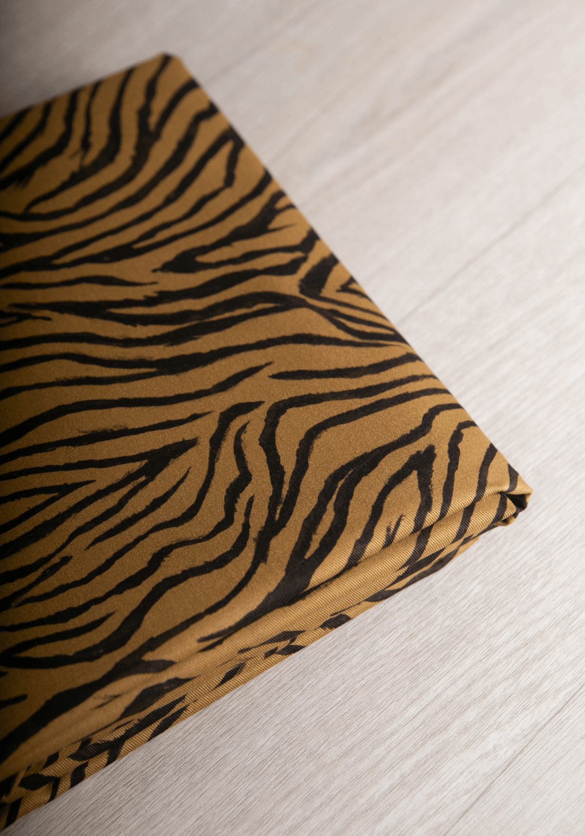 Tissu gabardine de coton imprimée Savage - Maison Fauve