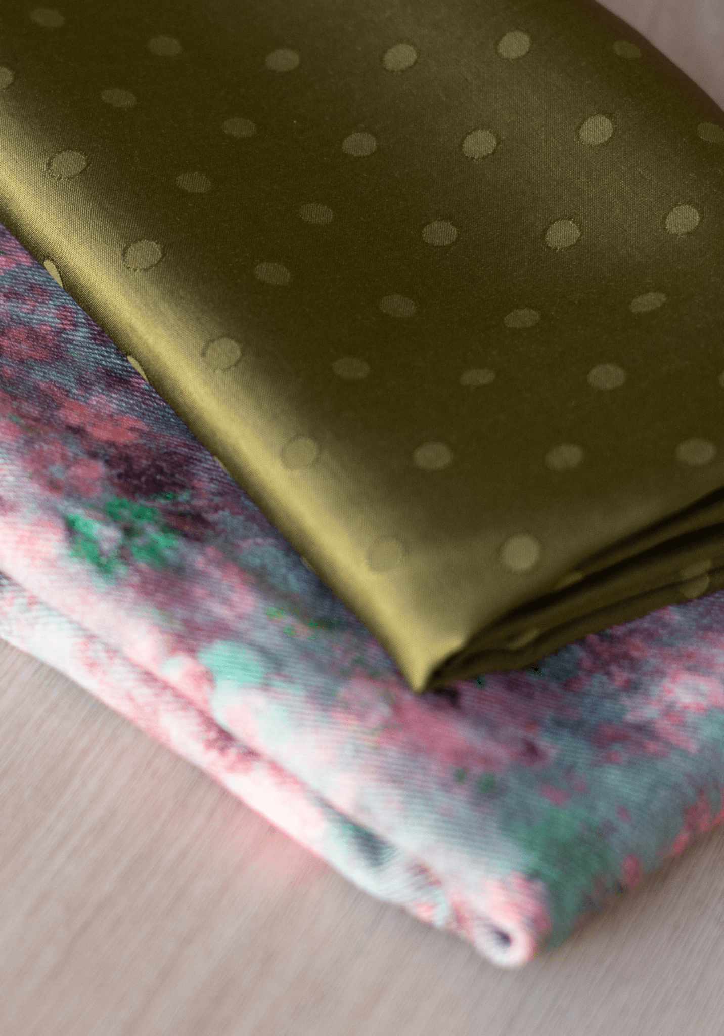 Tissu jacquard pois Lucente - Pour vêtements et doublures élégantes - Plusieurs couleurs - Maison Fauve