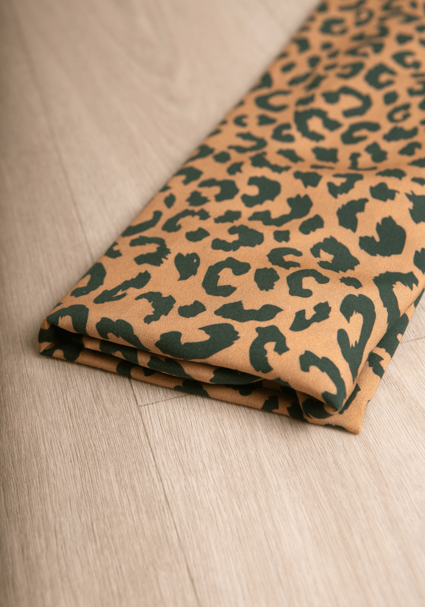 Tissu popeline de viscose imprimée Léo - Plusieurs couleurs - Maison Fauve