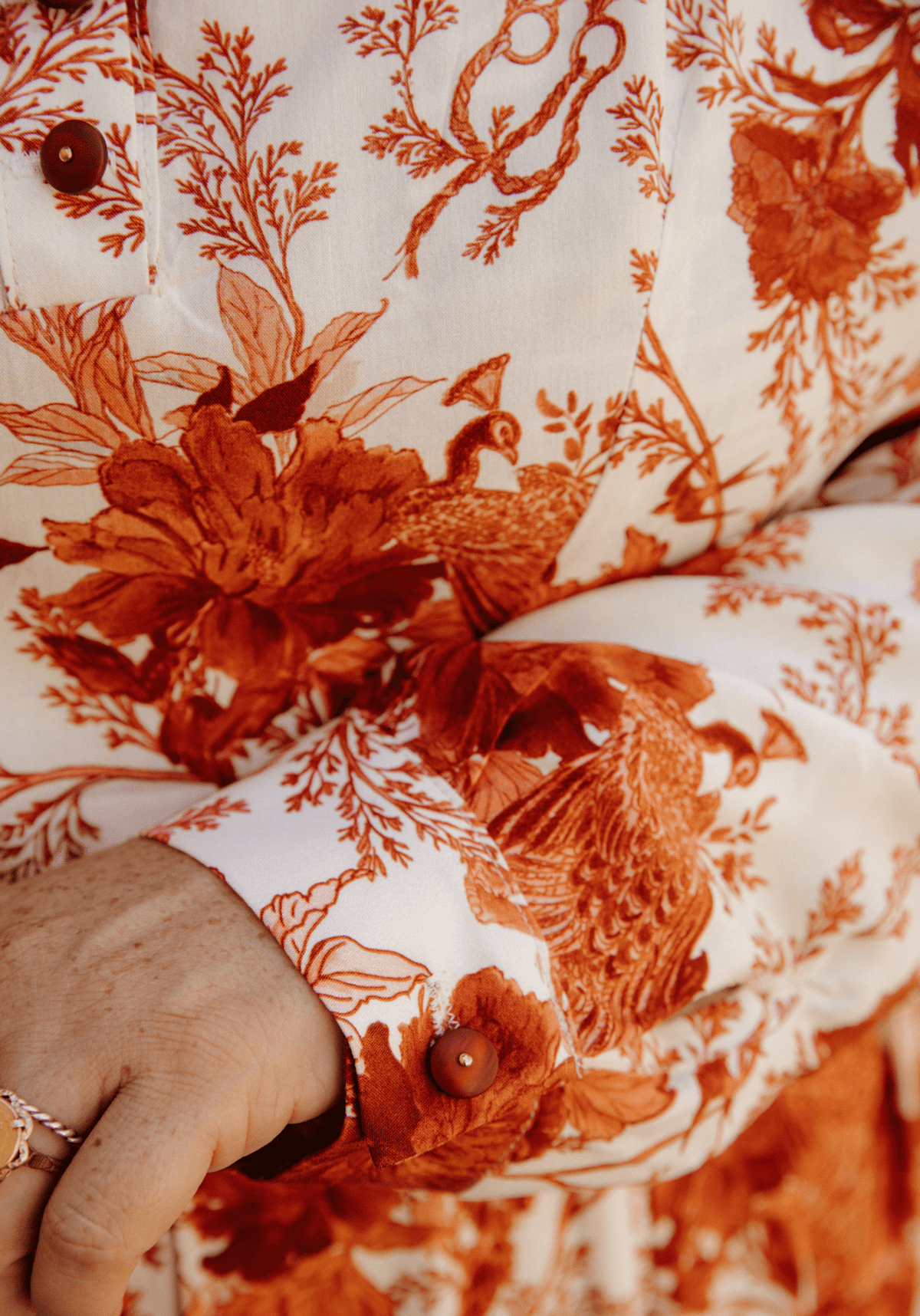 Tissu popeline de viscose imprimée Manifesto - Plusieurs coloris - Maison Fauve