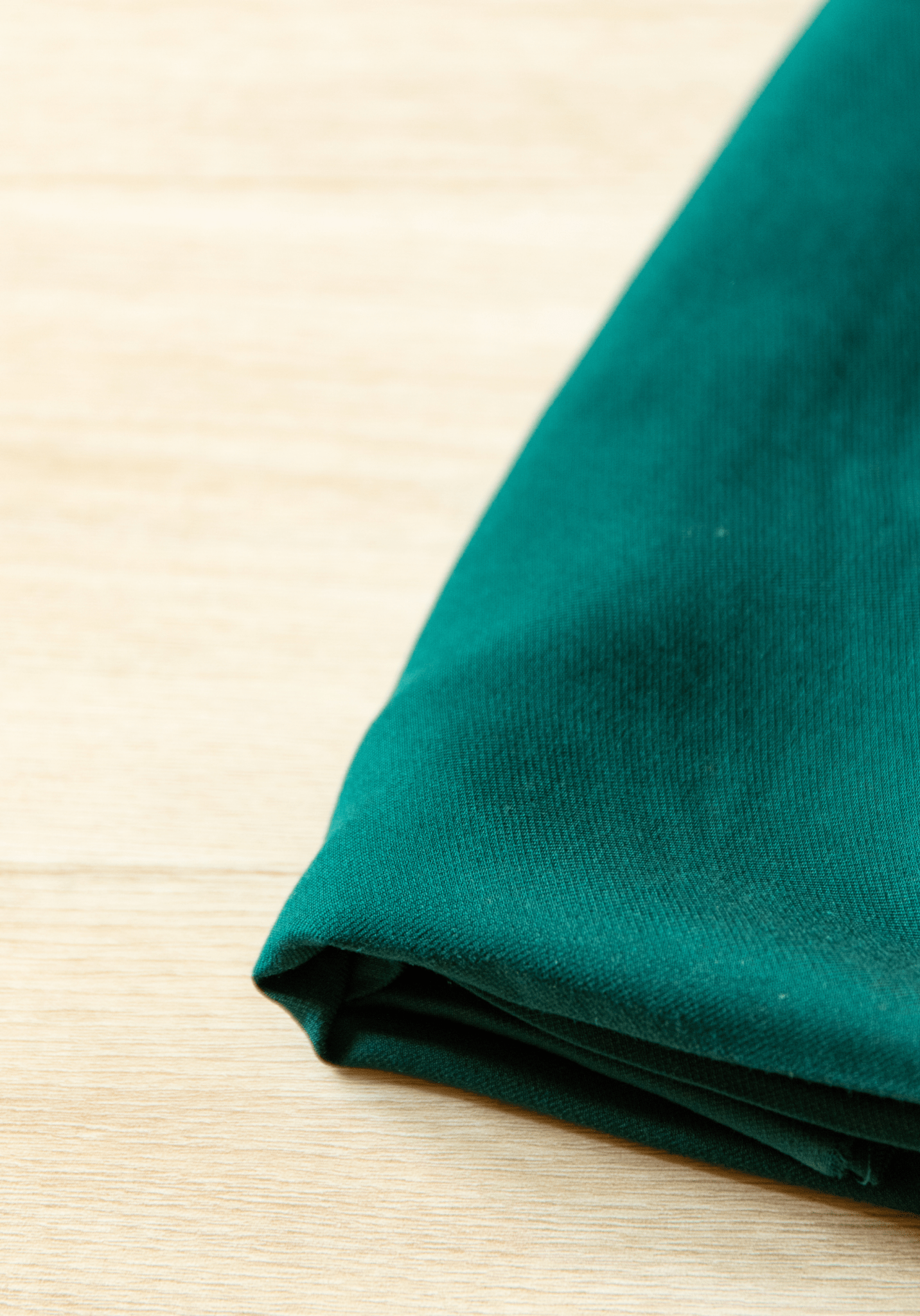 Tissu sergé de viscose uni - Plusieurs coloris - Maison Fauve