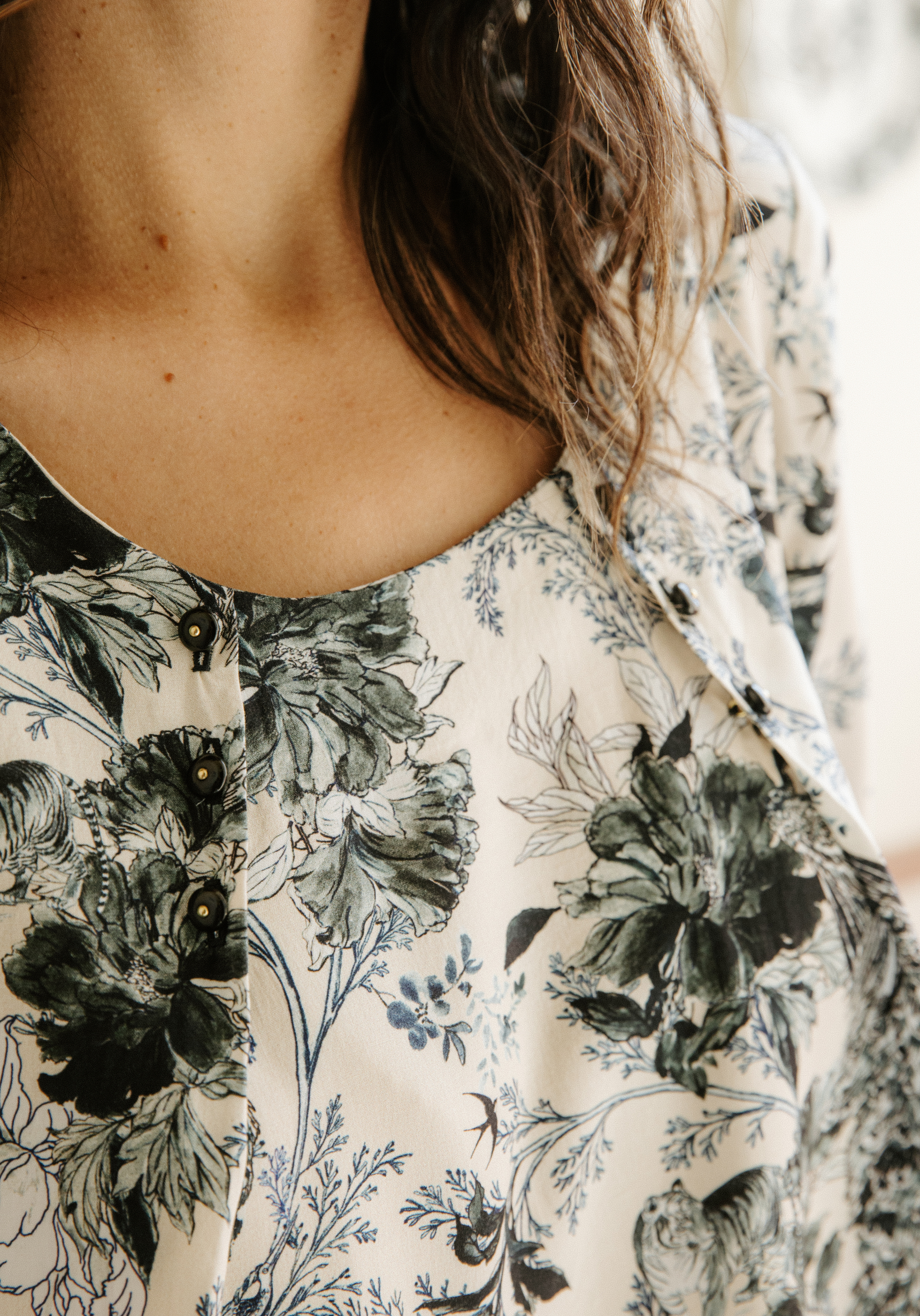 Manifesto printed viscose poplin fabric - Several colors