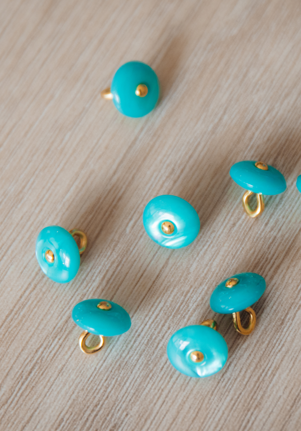 Wink Blue Lagoon Shank Button 10mm