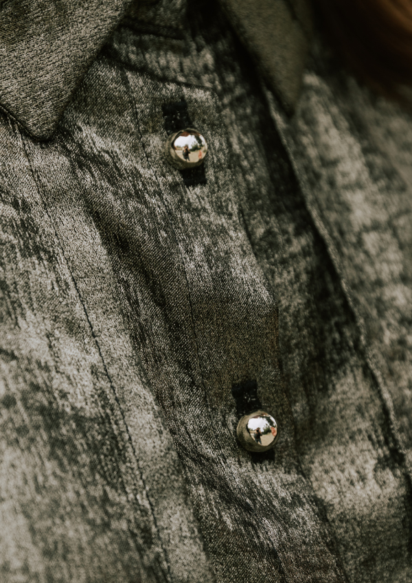 Light gold jewelry button