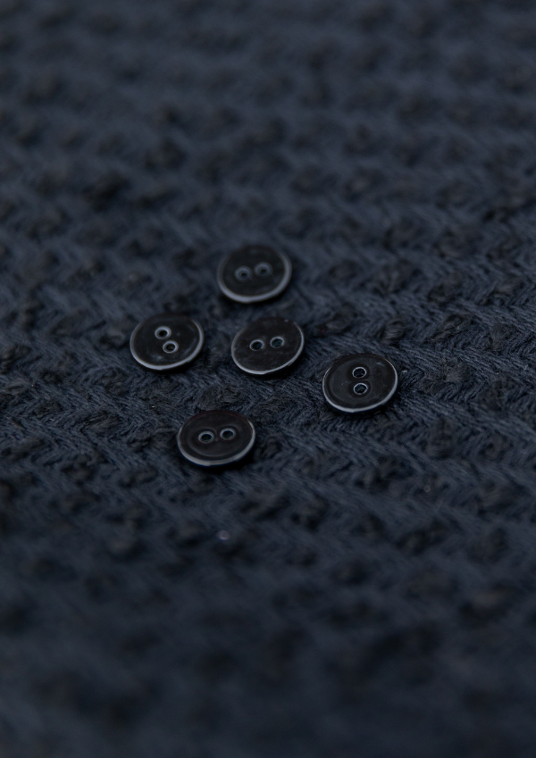 Black mother-of-pearl button 11 mm