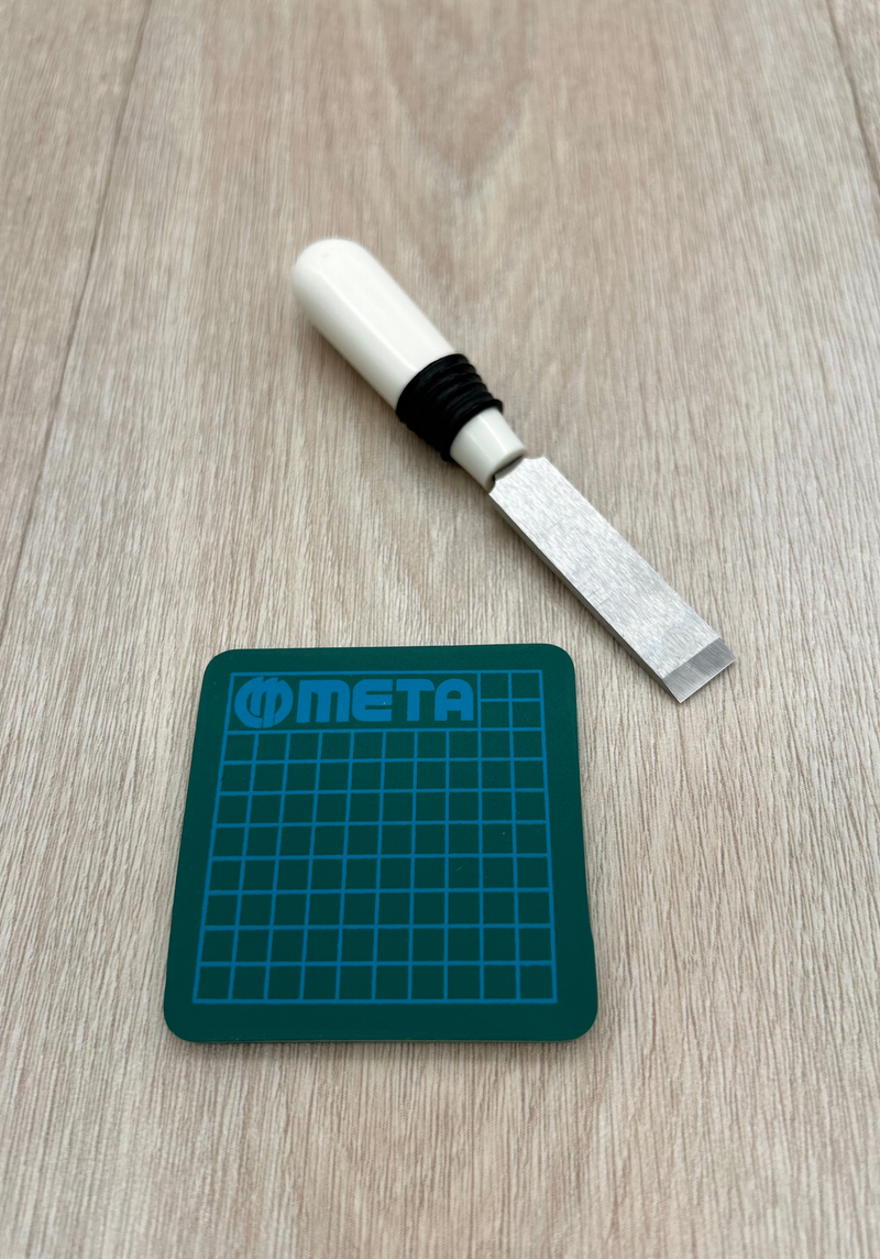Buttonhole cutter