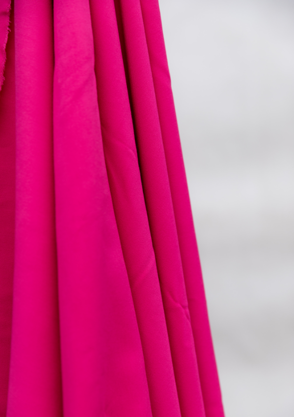 Tissu sergé de viscose uni Rose Shocking